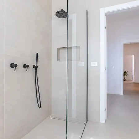 Guesthost - Cb12 And Modern Apartment