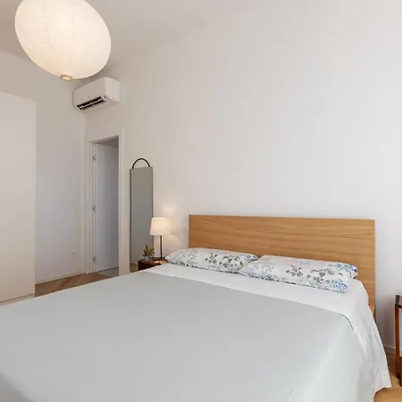 Guesthost - Cb12 And Modern Apartment Bologna