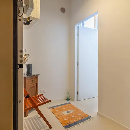 Guesthost - Cb12 And Modern Apartment