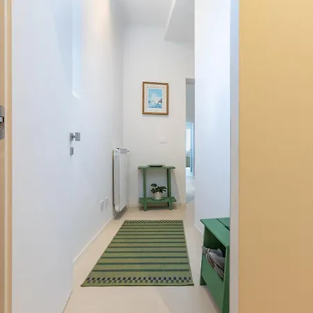 Apartment Guesthost - Cb12 And Modern Bologna